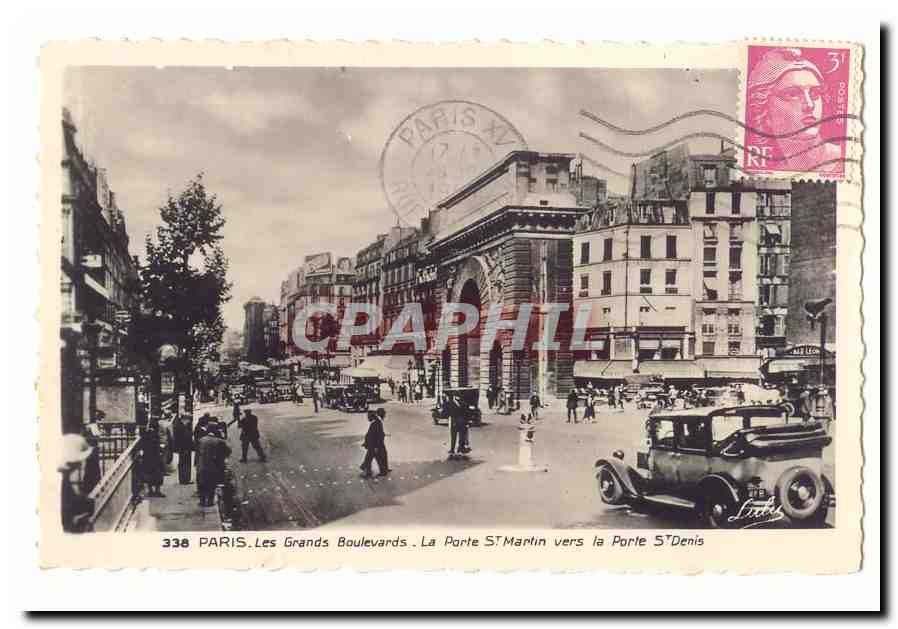 Paris (11eme) CPA Les grands boulevards La porte St Martin vers la porte St Denis