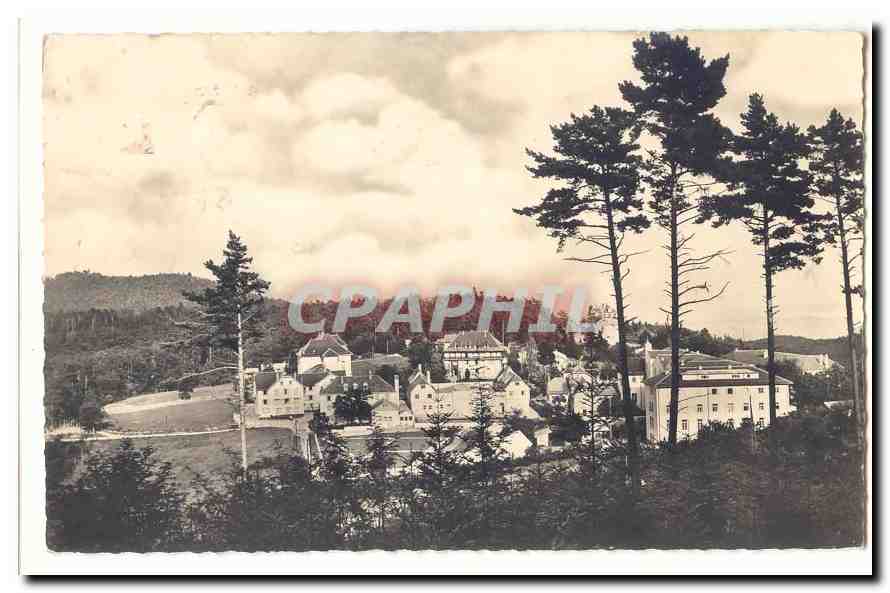 Village en forêt — vue panoramique — éditeur non identifié