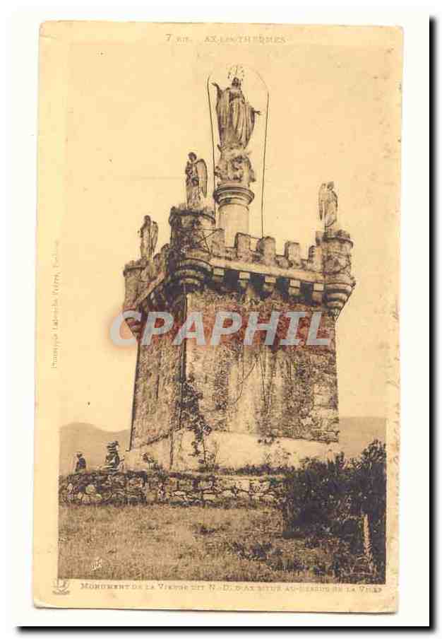 Siegesdenkmal genannt N.-D. d'Ax über der Stadt — Ax-les-Thermes