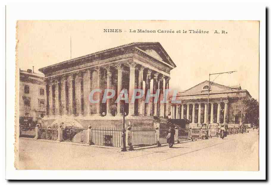 Nîmes - La Maison Carrée et le Théâtre - A. R.