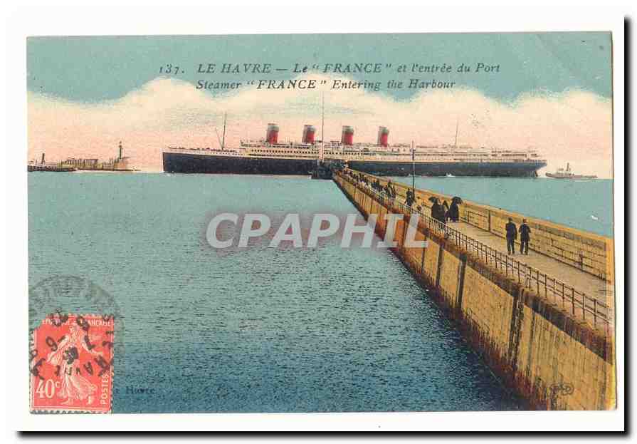Le Havre — Le "France" et l'entrée du Port — Éditeur : CPAPHIL, n° 137