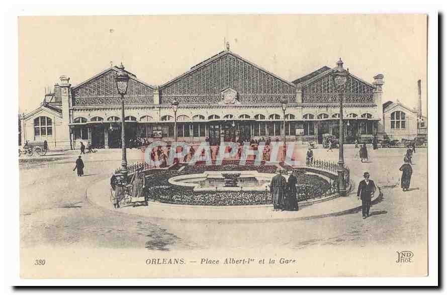 Orleans CPA Place Albert 1er et la gare