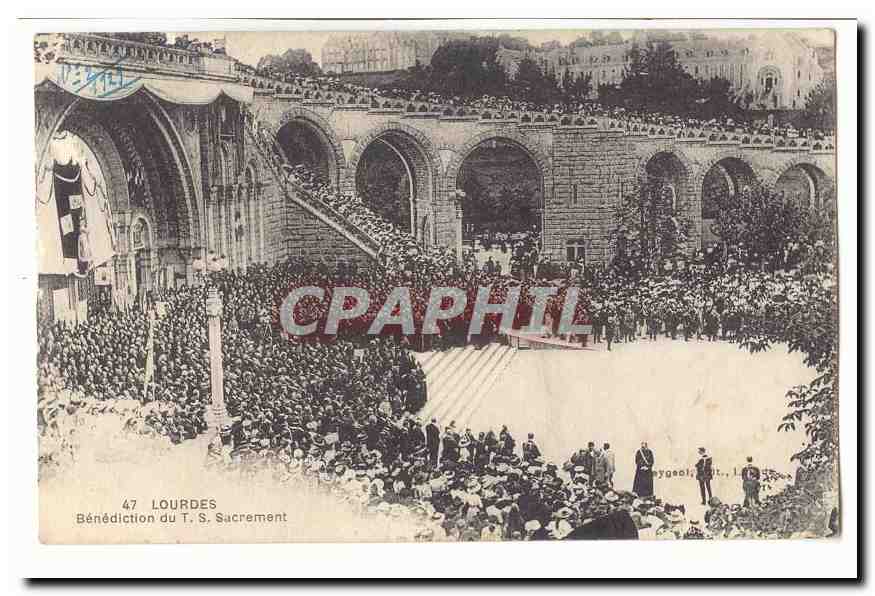 Lourdes CPA Benediction du T S Sacrement