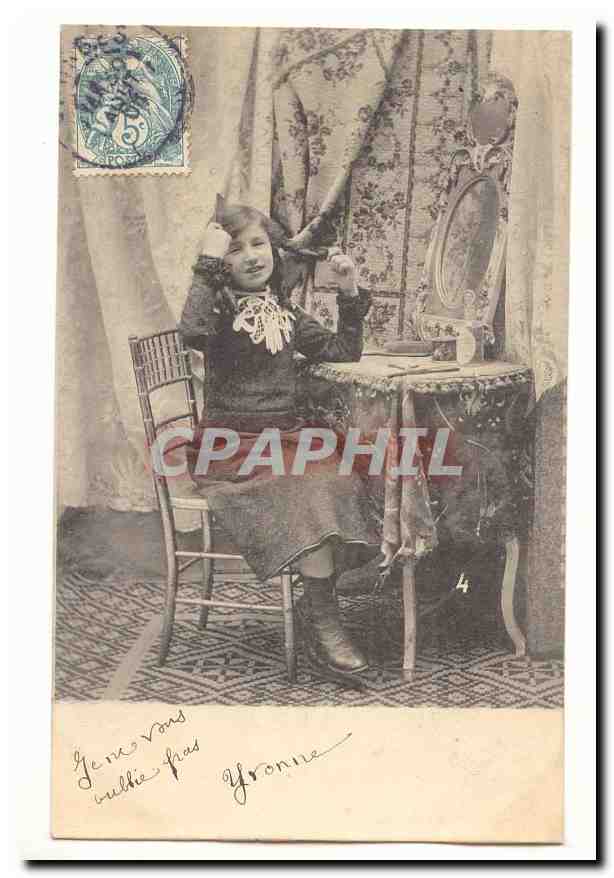 CPA Jeune fille (enfant coiffeuse coiffeur)