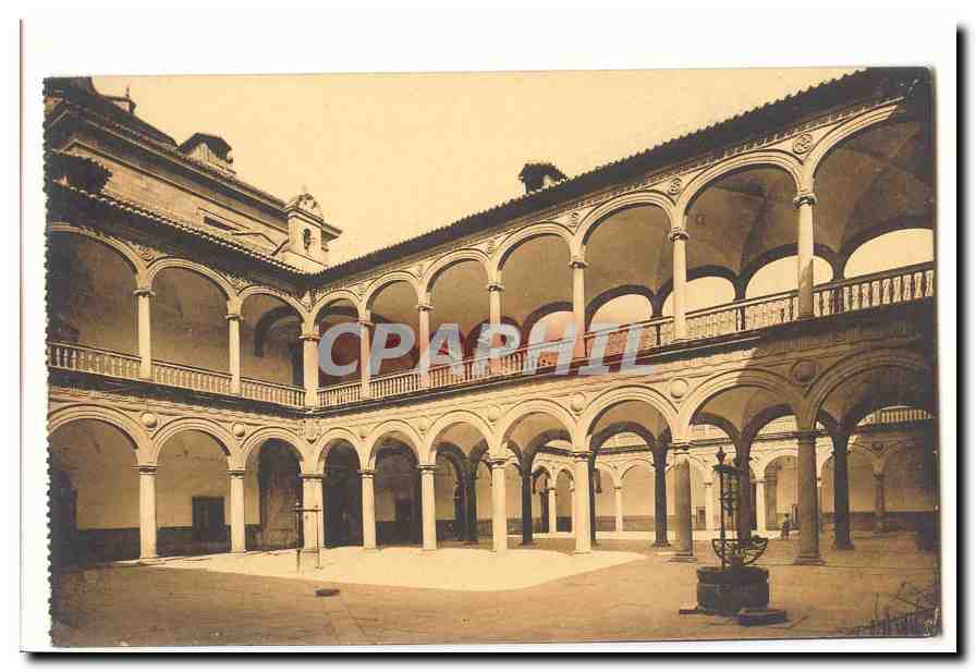 Espagne Espana CPA toledo Patio del Hostpital de S juan Bautista