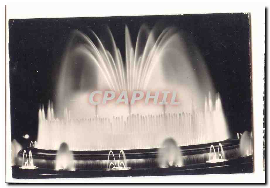 Espagne Espana CPA Barcelona Fuente luminosa de Montjuich de noche