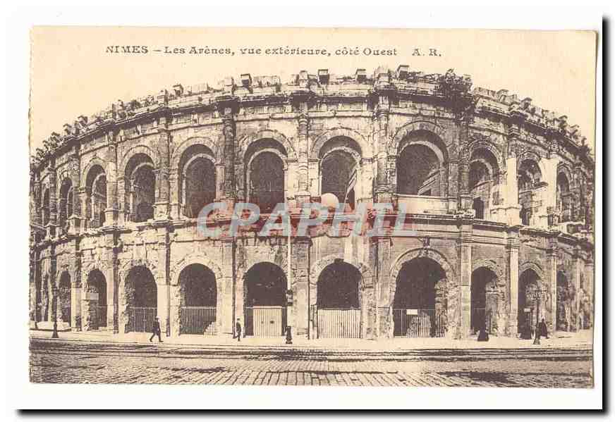 Nimes CPA Les arenes vue exterieure (amphitheatre romain)