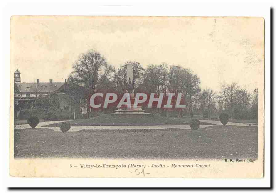Vitry le Francois CPA Jardin Monument CArnot