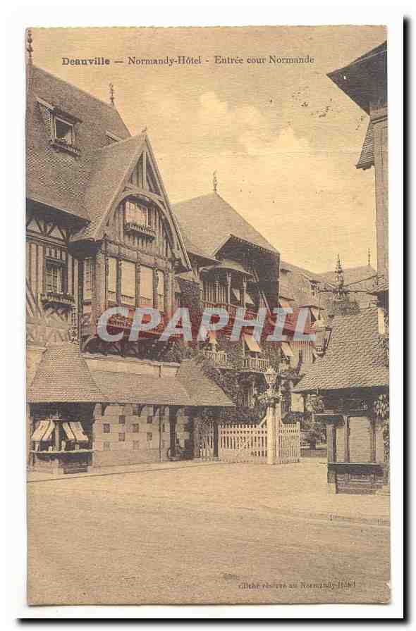 Deauville CPA Normandy Hotel Entree cour Normande