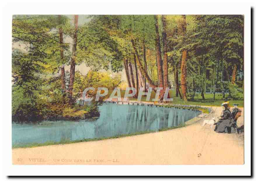 Vittel CPA Un coin dans le parc