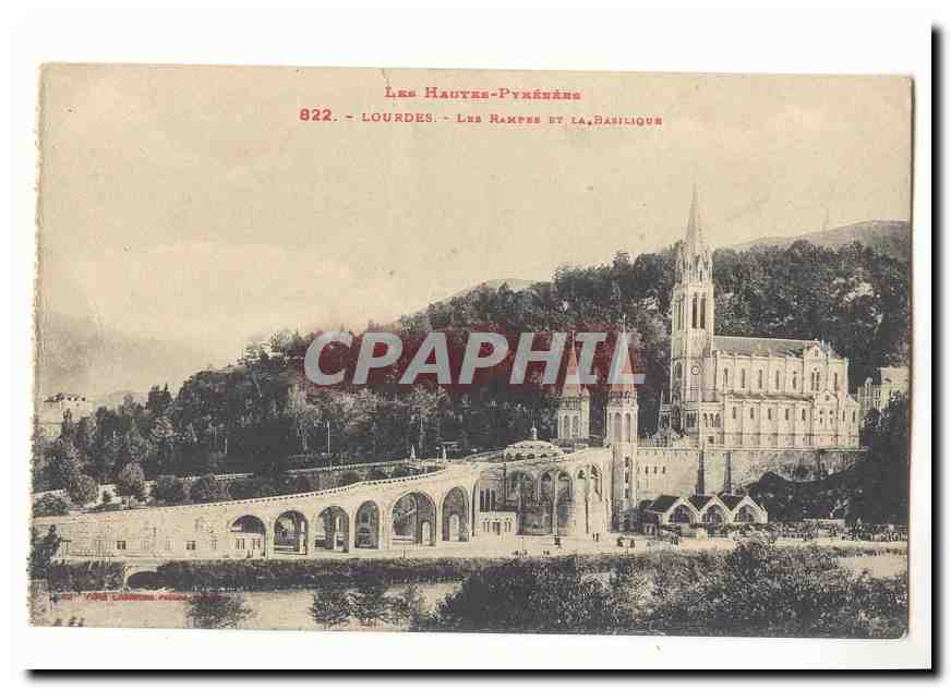 Lourdes CPA Les rampes et la basilique