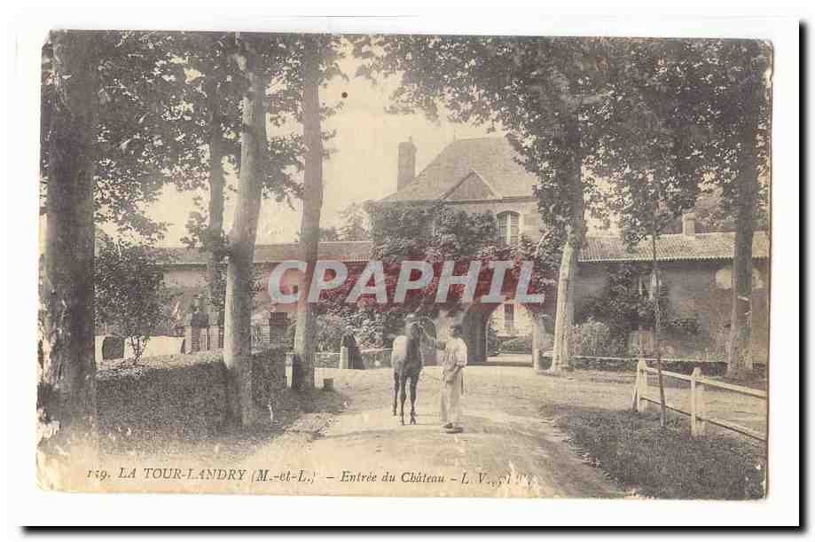 La Tour Landry CPA Entree du chateau (cheval)