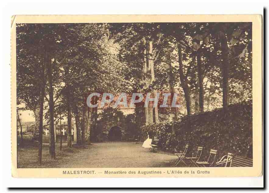 Malestroit CPA Monastere des Augustines L'allee de la grotte