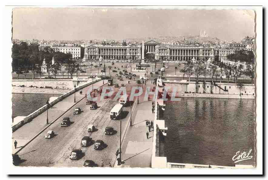 Paris (8eme) CPA Le pont et la place de la Concorde