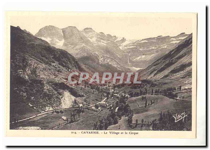 Gavarnie CPA le village et le cirque