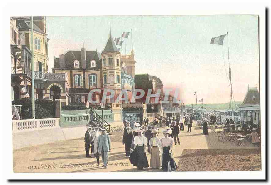 Trouville - Les Planches - Vue du bord de mer