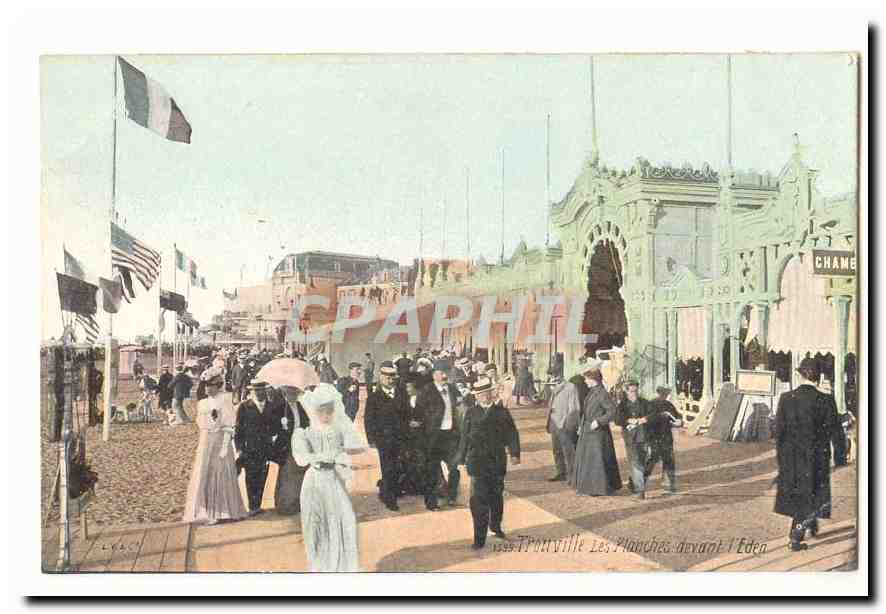 Trouville CPA Les planches devant l'Eden