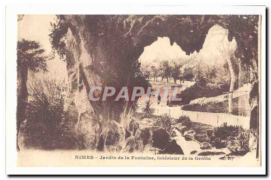 NIMES — Jardin de la Fontaine, intérieur de la Grotte — M. R.