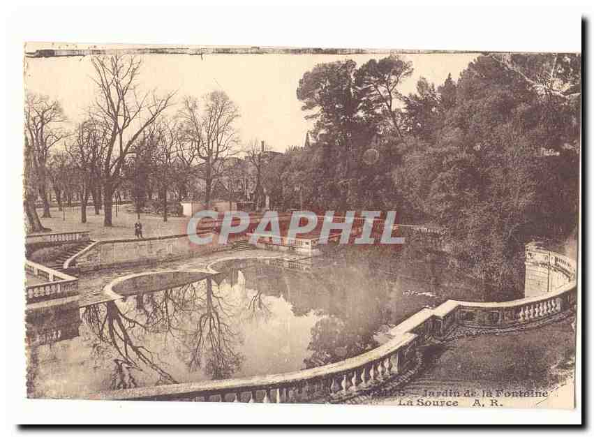 Nimes CPA Jardin de la Fontaine La source