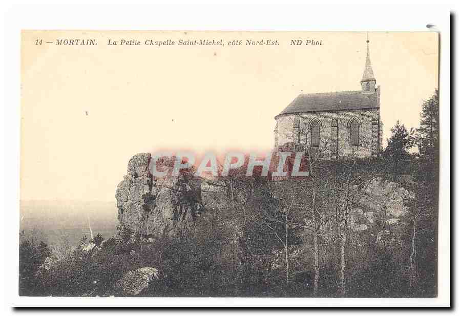Mortain CPA La petite chapelle Saint Michel cote Nord Est