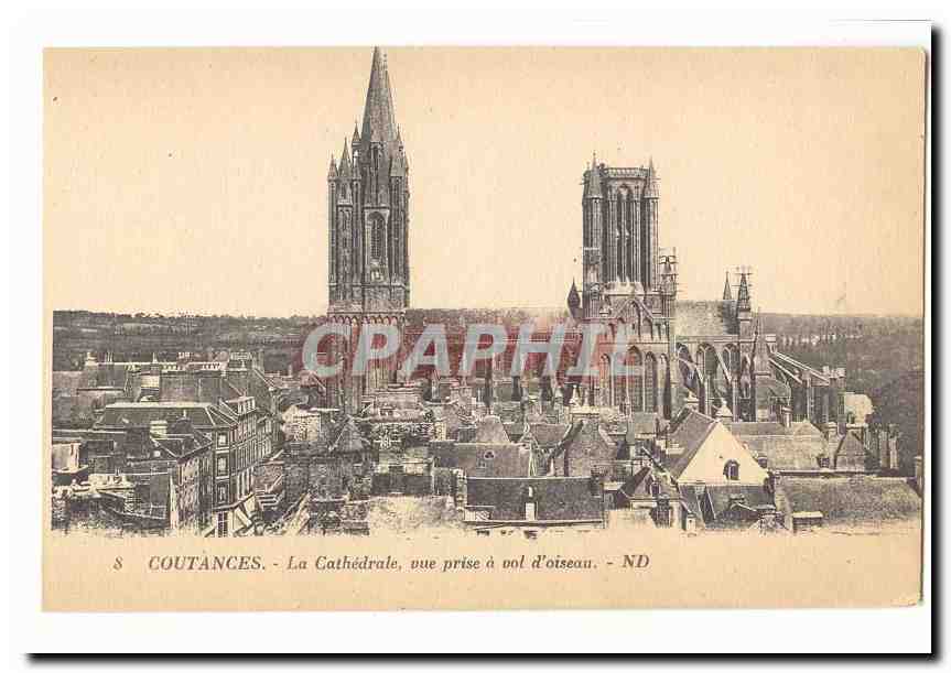 Coutances - La Cathédrale, vue prise à vol d'oiseau - ND