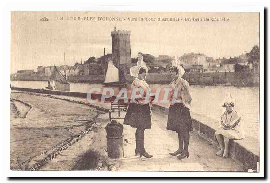 Les Sables d'Olonne — Towards the Arundel Tower — A Little Chat