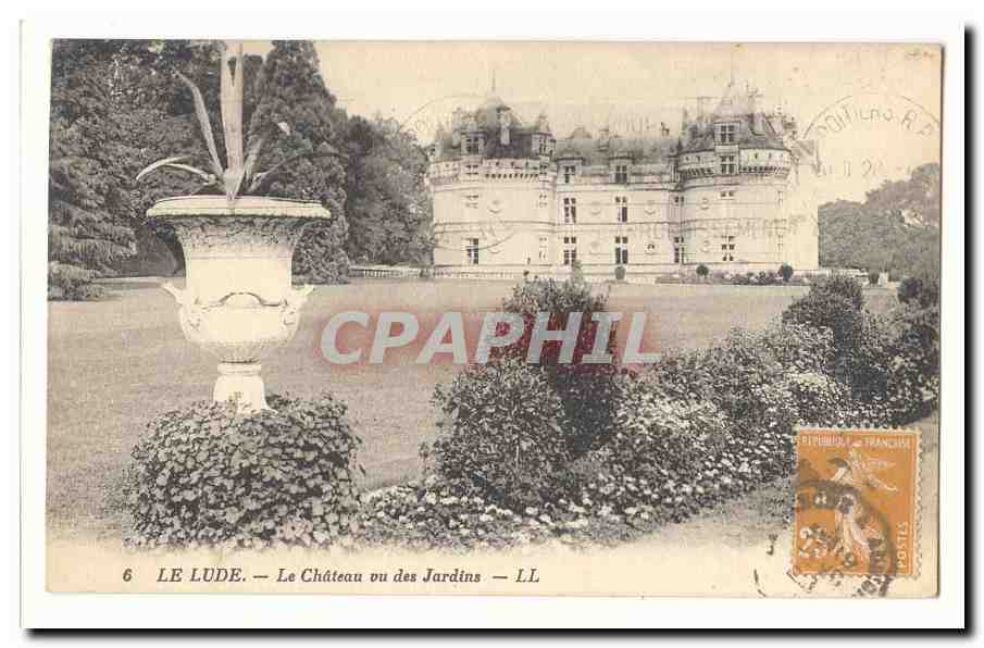 Le Lude CPA Le chateau vu des jardins