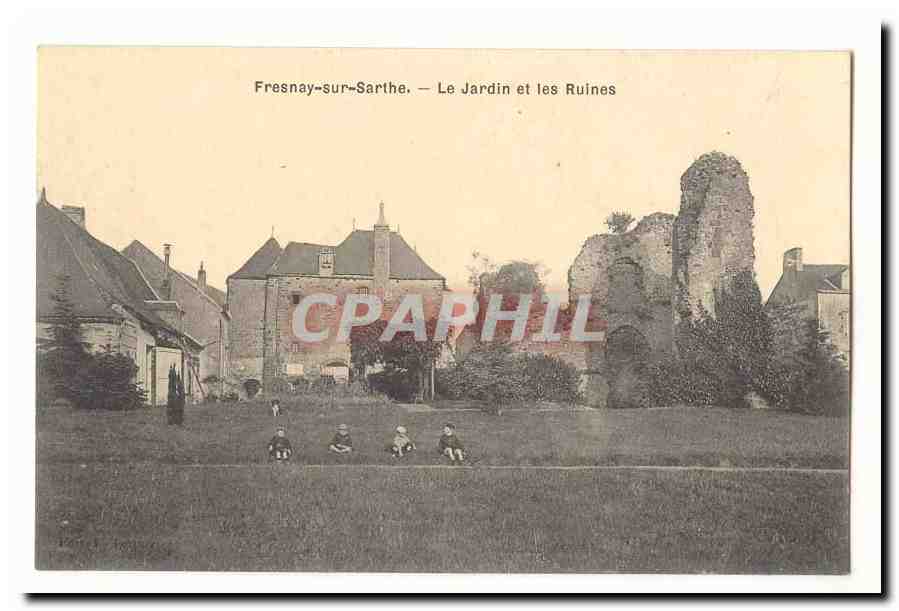 Fresnay sur Sarthe CPA Le jardin et les Ruines