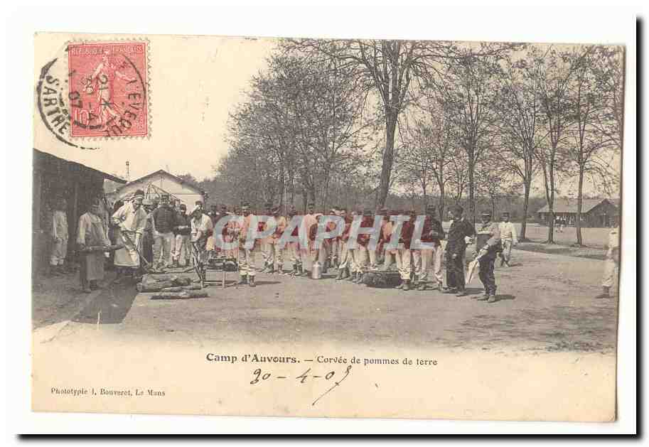 Camp d'auvours CPA Corvee de pomme sde terre (militaire armee) TOP
