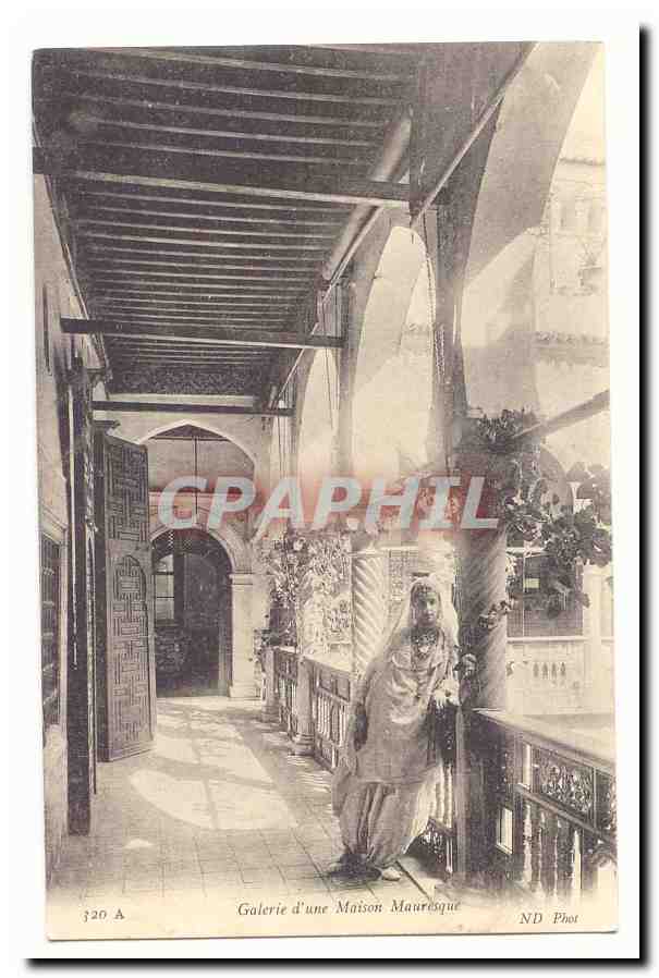 Algerie CPA Galerie d'une maison mauresque