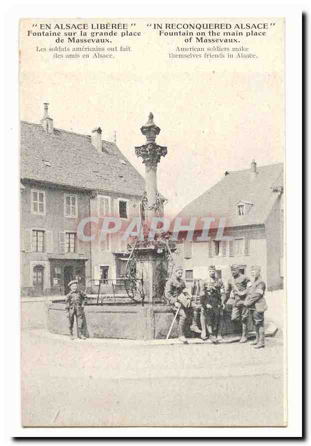 Fontaine sur la grande place de Massevaux — En Alsace libérée — CPAPHIL