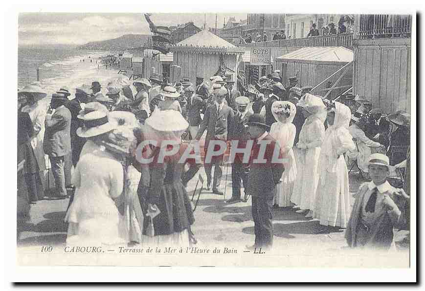 Cabourg CPA Terrasse de la mer a l'heure du bain (reproduction)