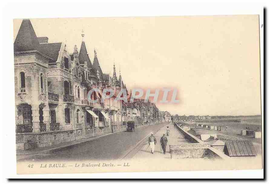 La Baule CPA Le boulevard Darlu