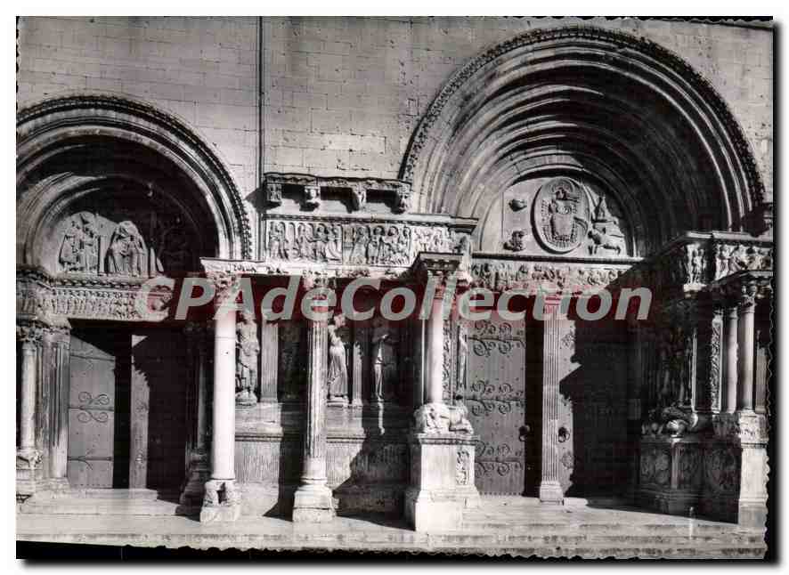 Saint-Gilles (Gard) — Façade de l'église du XIIe siècle — Éditions Maganta, Lyon/Villeurbanne