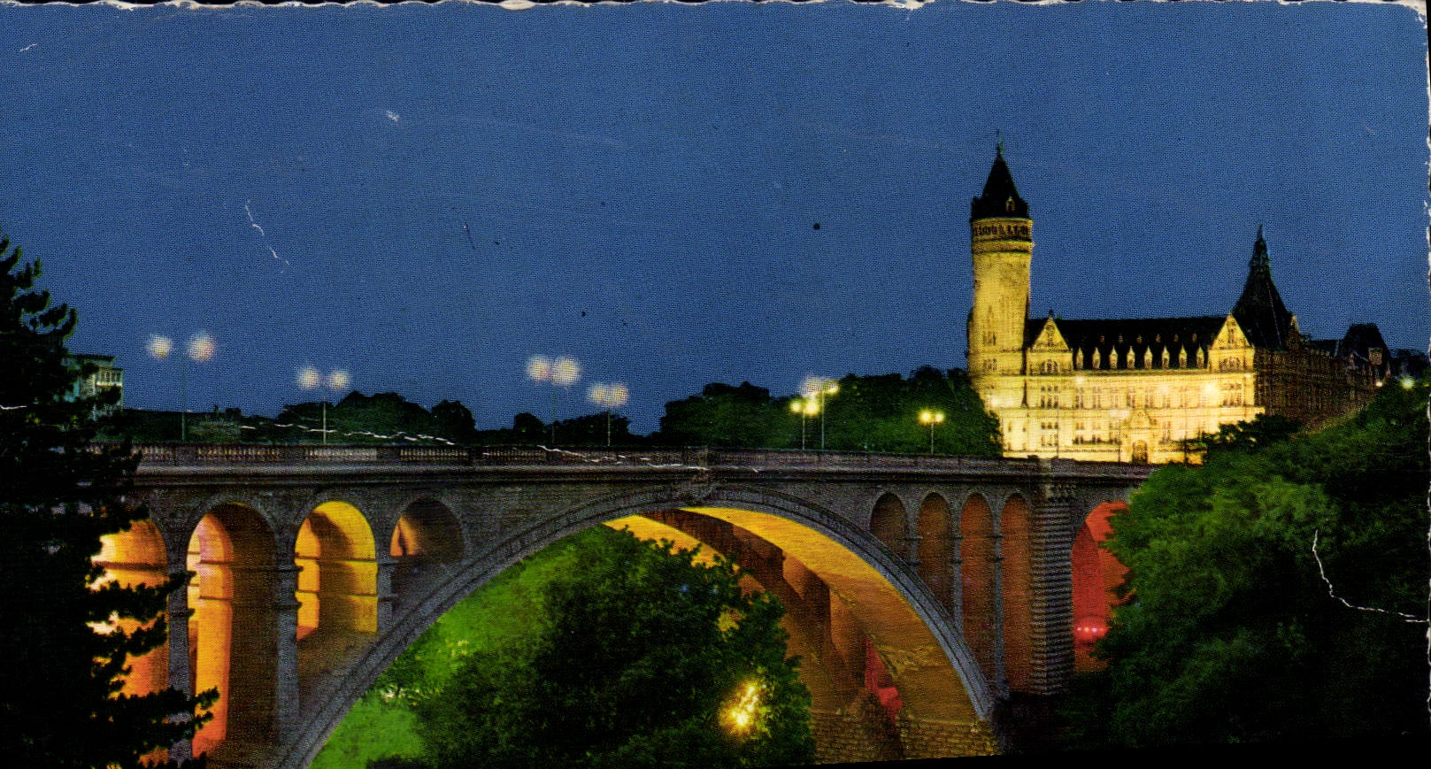 Luxembourg la Nuit — Pont Adolphe et Caisse d'Epargne — Messageries Paul Kraus, No. 130 - Recto