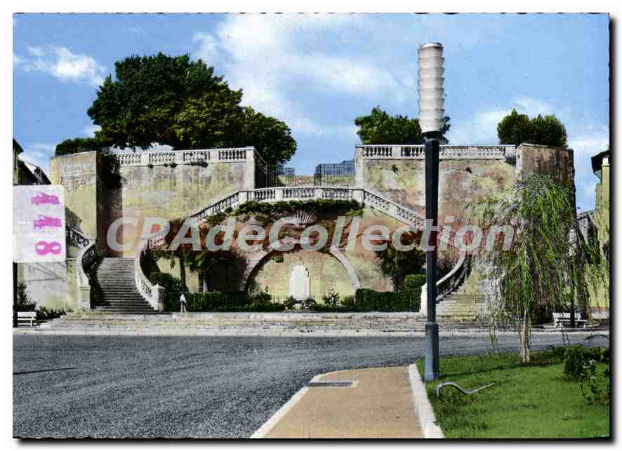 CPM Ales Escalier Double Montant A La Promenade