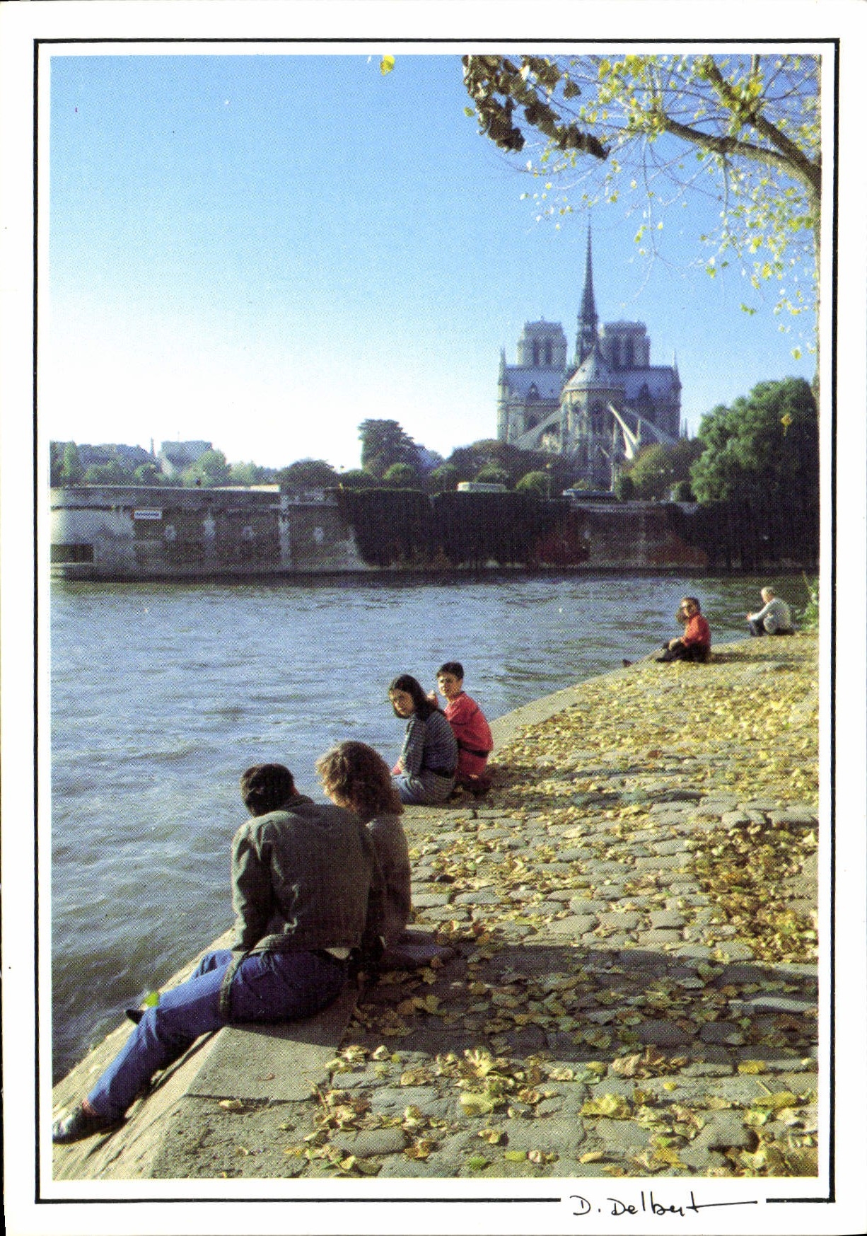 Notre-Dame de Paris — vue depuis la Seine — D. Delburt