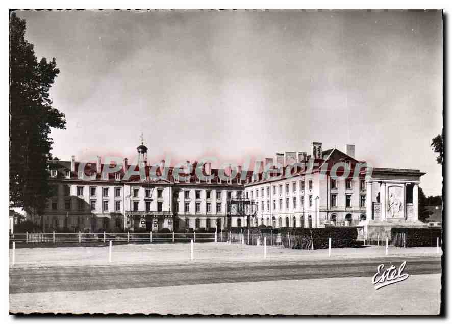 CPM Saumur L'Ecole de Cavalerie Riding School