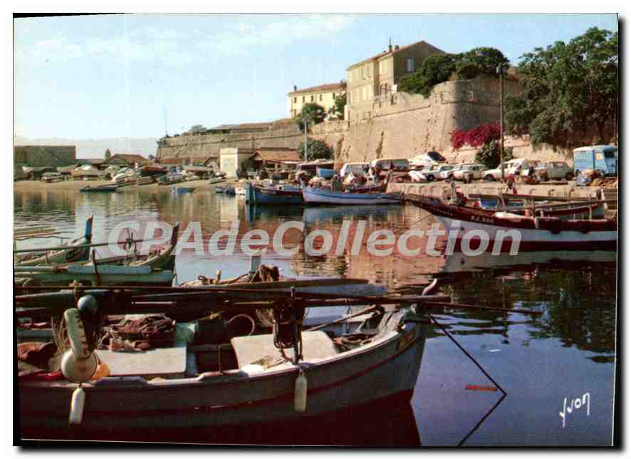 Port d'Ajaccio — Au pied des murailles de la Citadelle — Éditeur: Jean-Jurés, 20000 Ajaccio (Corse)