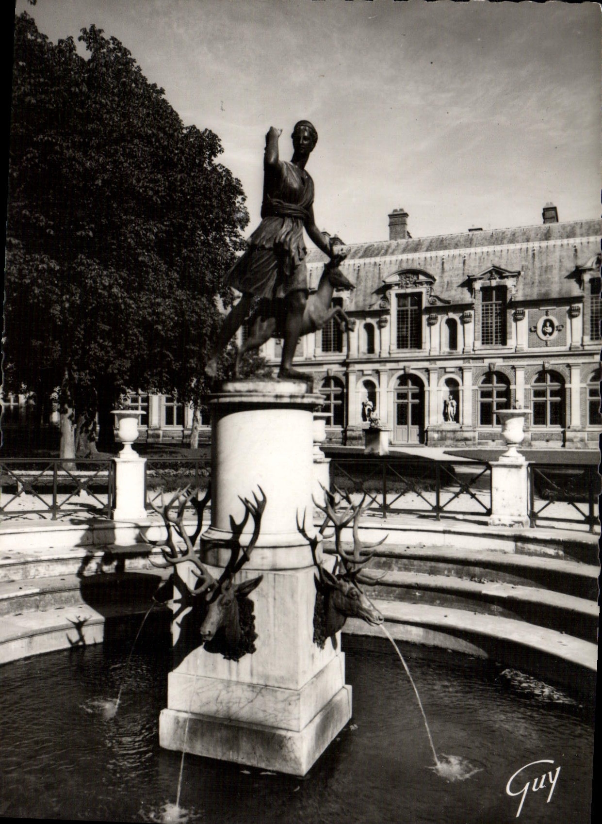 Fontana di Diana a Fontainebleau — Giardini del palazzo — Editore GUY n°910