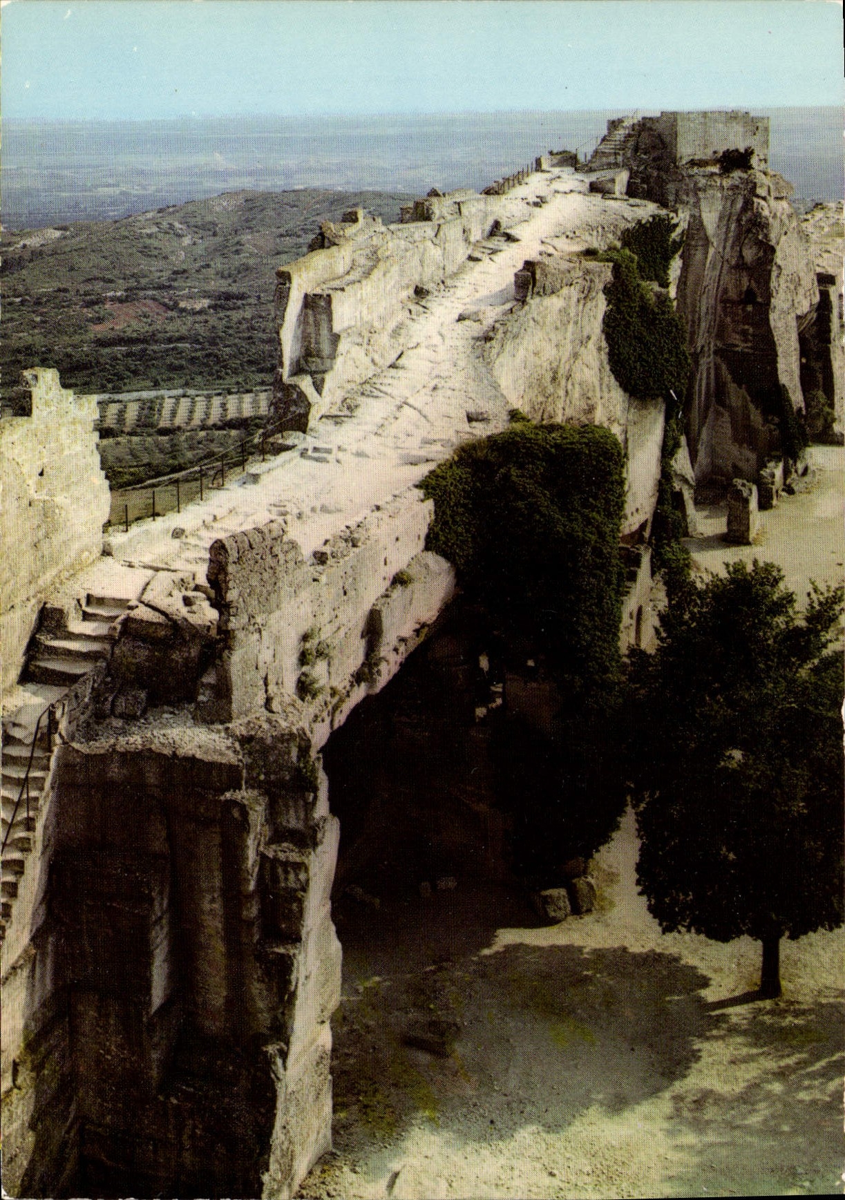 Les Baux-de-Provence — Binnenkant van de Dode Stad: de Rondweg en de Sarrazijnse Toren — Uitgave 'SI' Villeurbanne