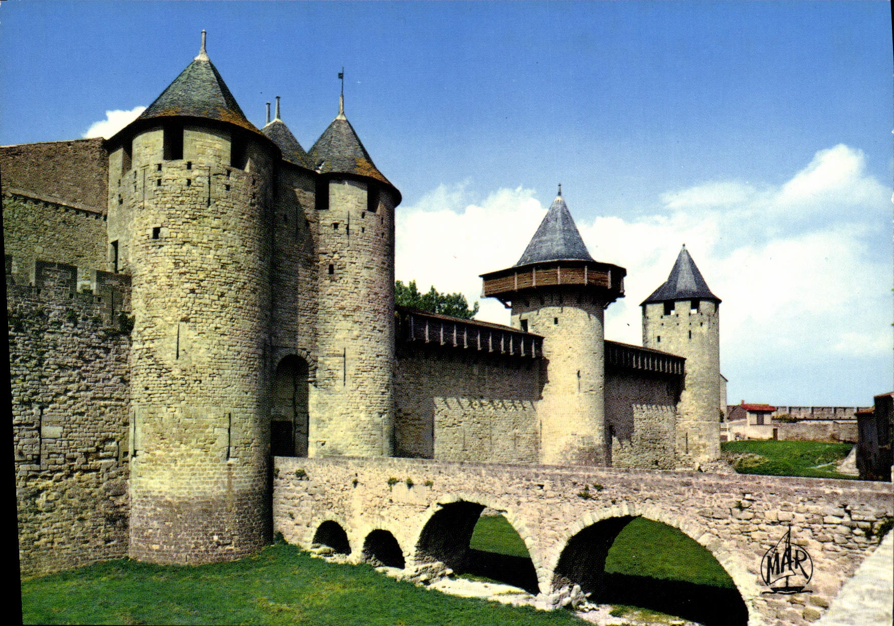 CPSM Carcassonne Entree Du Chateau Comtal