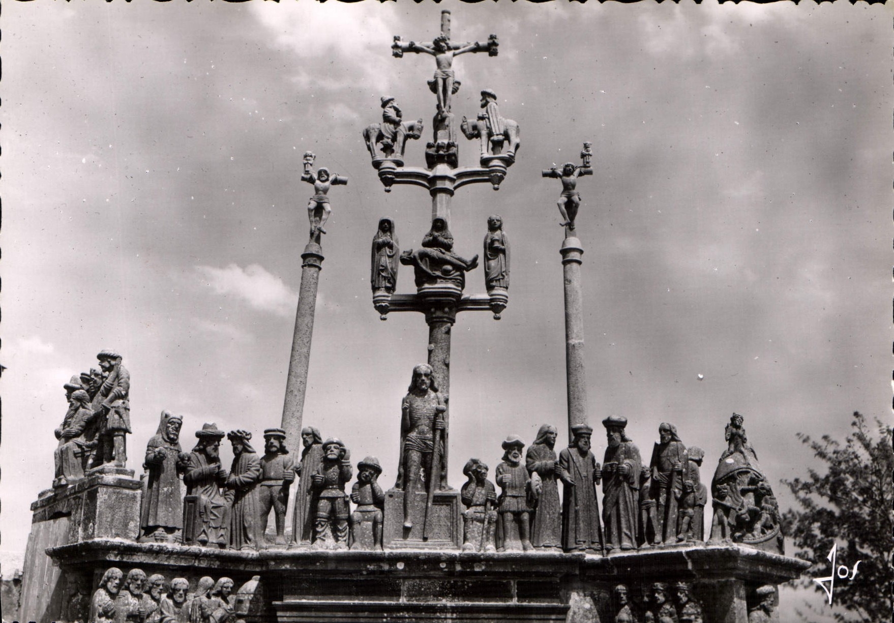 PLOUGASTEL-DAOULAS — Calvaire de 1602 — Partie supérieure, face Ouest, scène de la Résurrection — Éditions d'Art JOS, Châteaulin