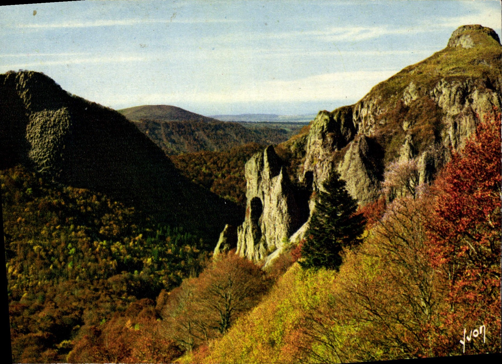 Les roches de Châtel en Auvergne — Puy-de-Dôme — Éditions Jean-Jaures