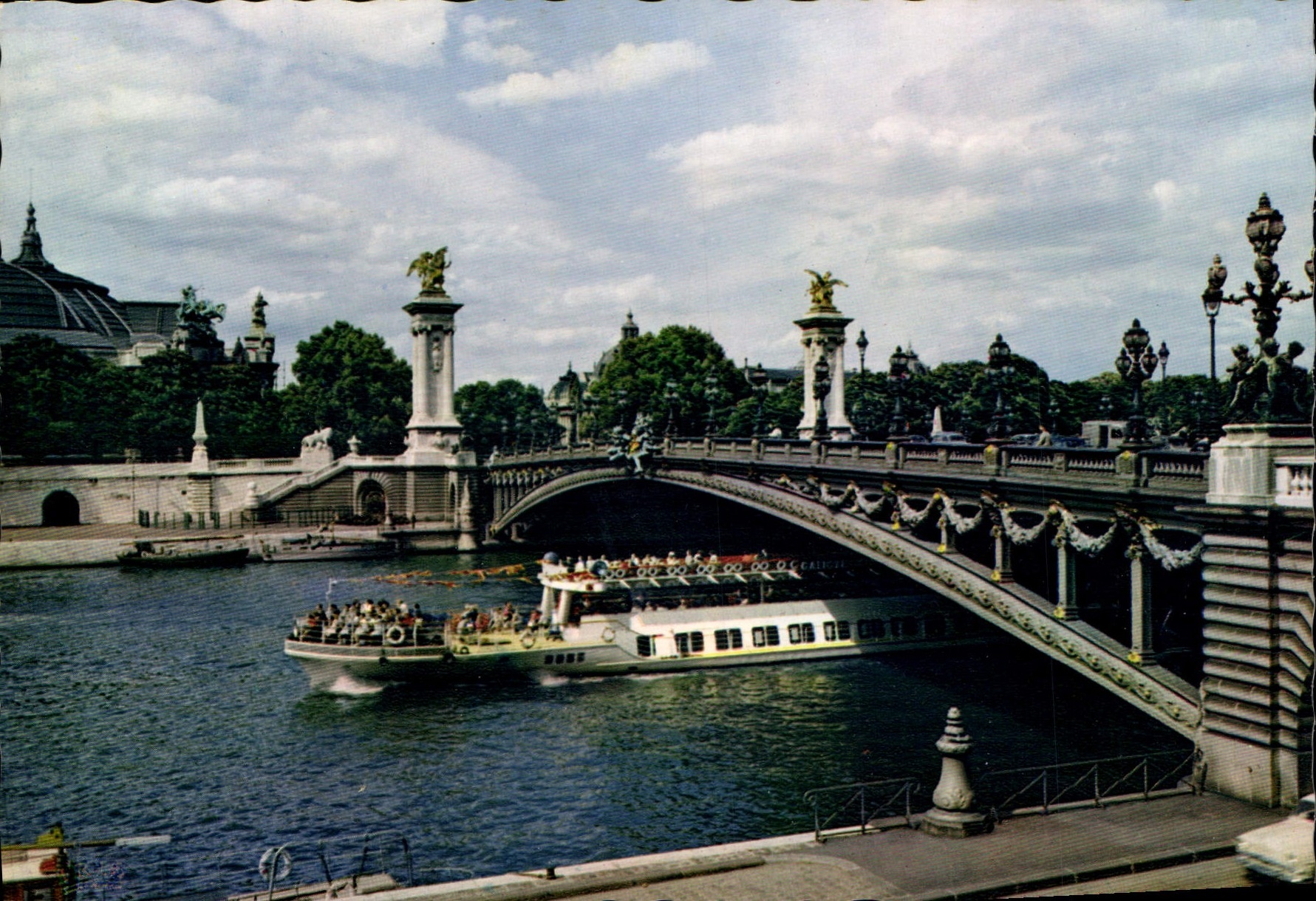 Pont Alexandre III — Paris — éditeur : Le Grand Palais, n° 42 - Recto