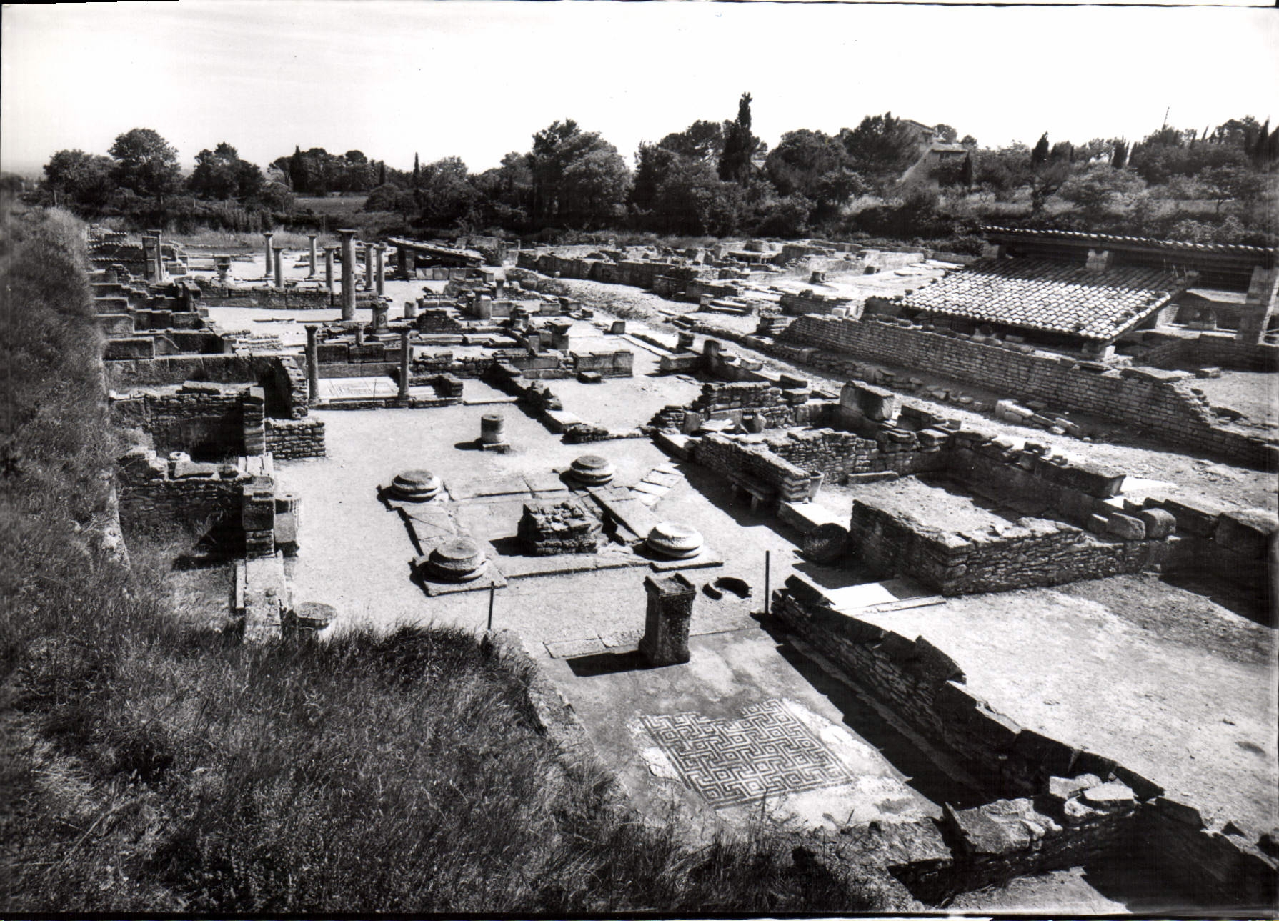 Fouilles de Glanum — La Maison d'Atys — Les Éditions de CELLARD (Bouches-du-Rhône)