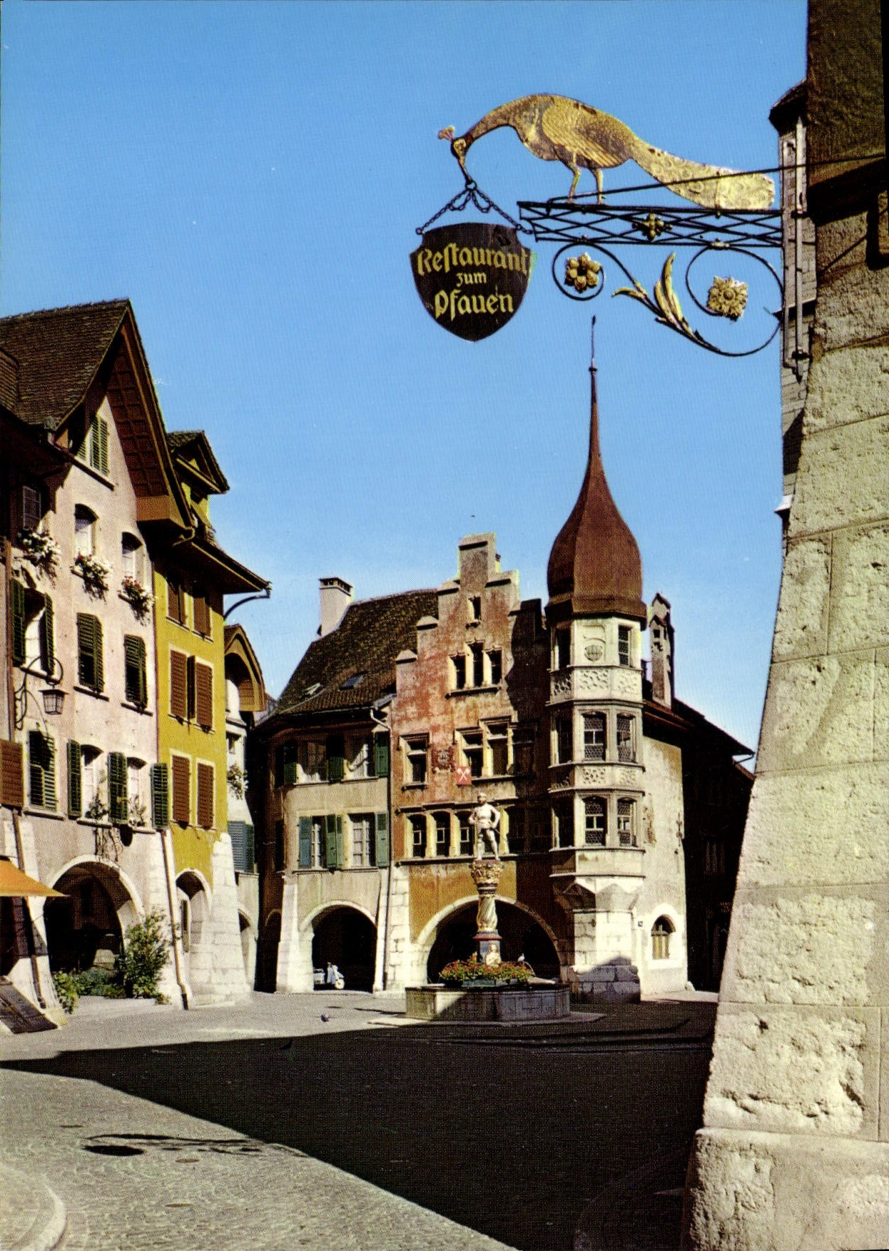 Place du Ring à Biel/Bienne — Restaurant zum Pfauen — Photoglob-Wehrli AG, Zürich, n°3055 - Recto