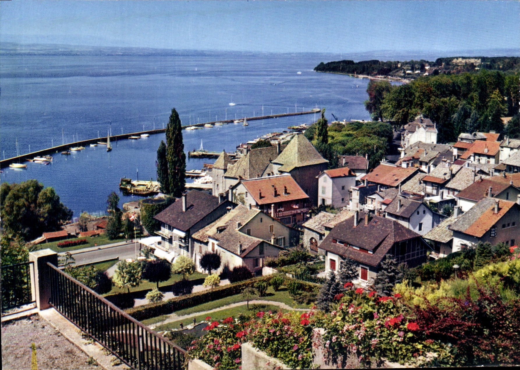 Thonon-les-Bains — vue depuis le belvédère sur le Léman et la rive suisse — Éditions Janet, 36 Faubourg Mache, Chambéry