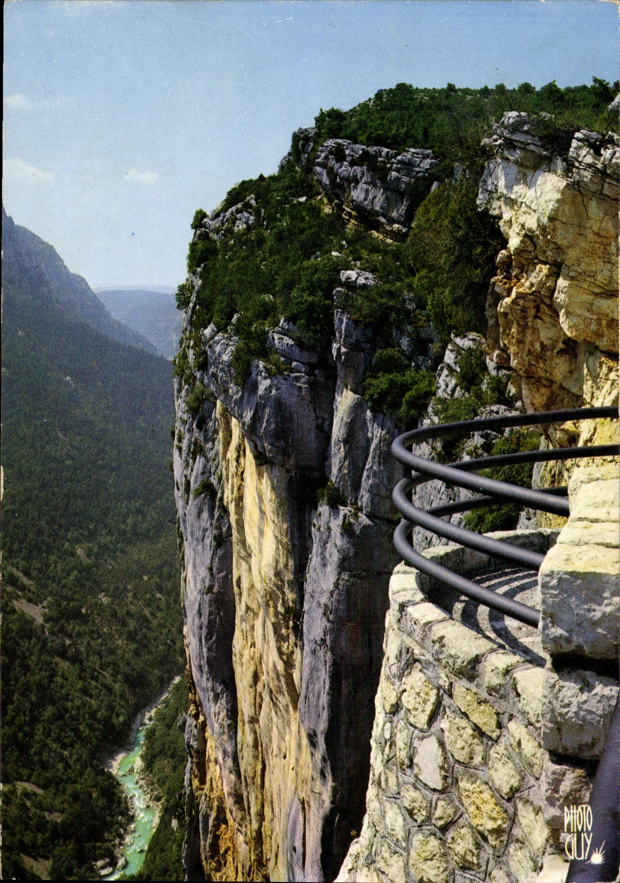 Gorges du Verdon — Nouveau Belvédère sur le couloir Samson à 500 mètres — Photo Cluy