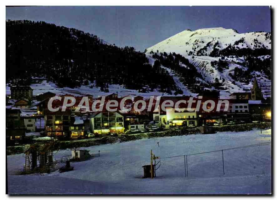 Montgenèvre (Hautes-Alpes) — La station la nuit — Les Éditions J. CFFLALID